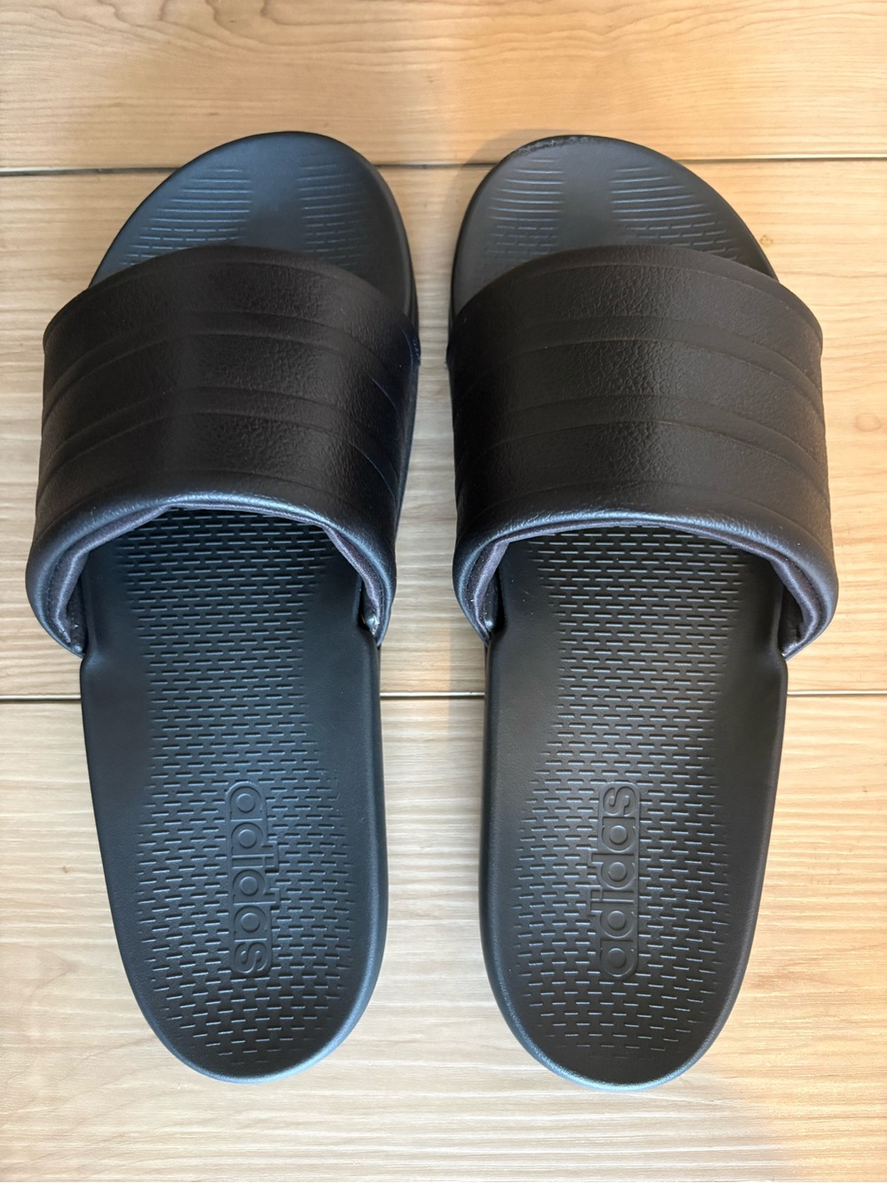 Adidas Adilette Comfort 2.0 Slides - Like New